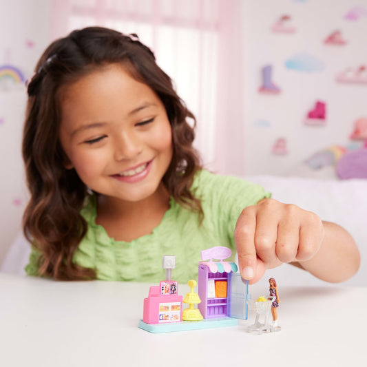 Barbie Mini Barbieland Poupée et Coffret de Jeu Supermarché