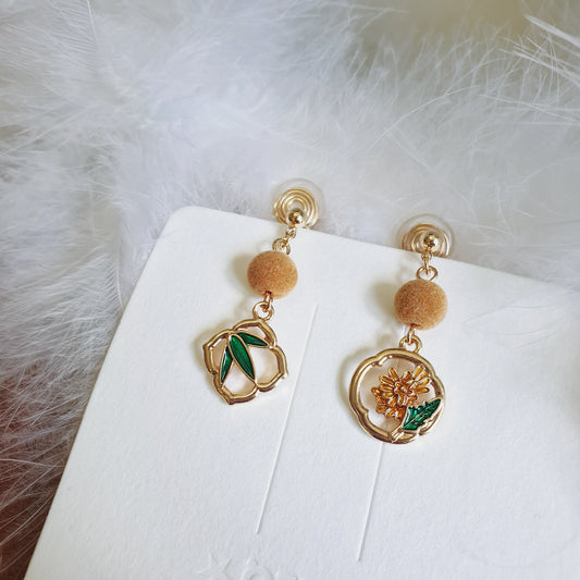 Luninana Clip-on Earrings - Golden Flower with Leaves Earrings LL016