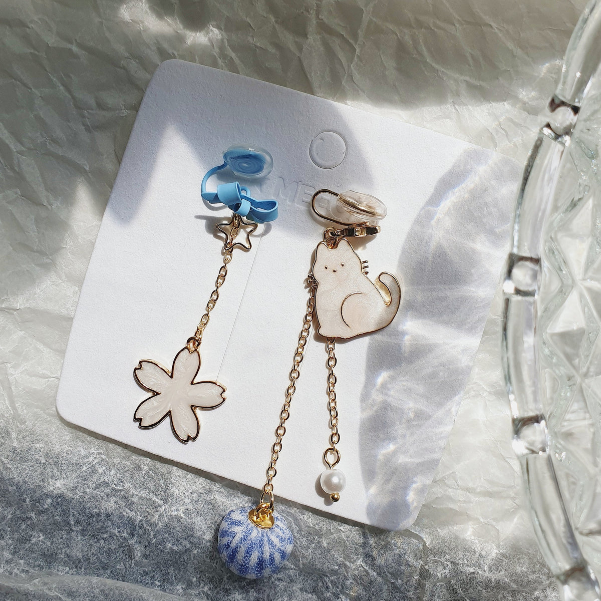 Luninana Clip-on Earrings - White Marble Cat with Sakura Earrings LL017