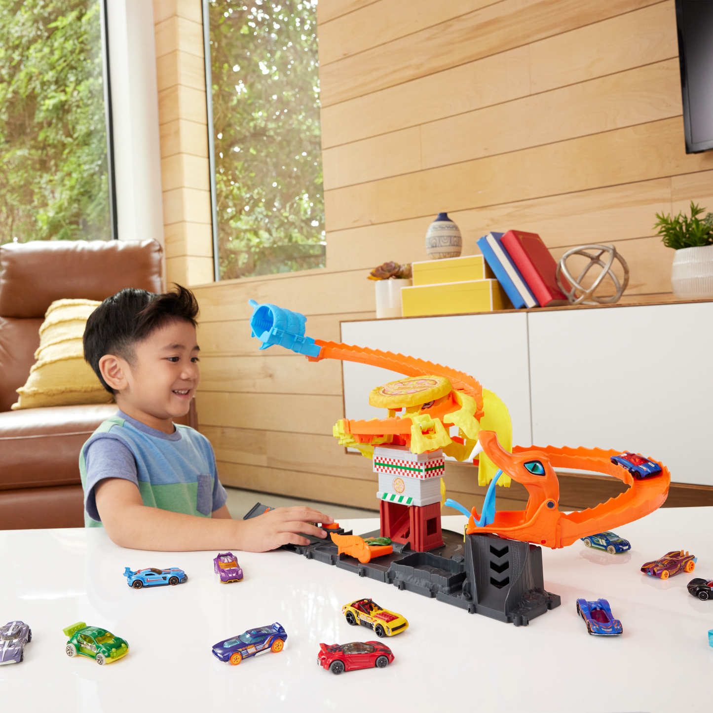 Hot Wheels City Pista de Juguete Ataque de Cobra vs Pizzería